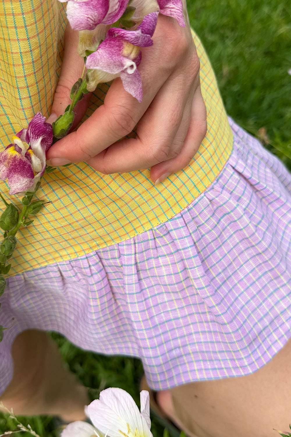 Heirloom Grid | Butter | 100% Linen fabric